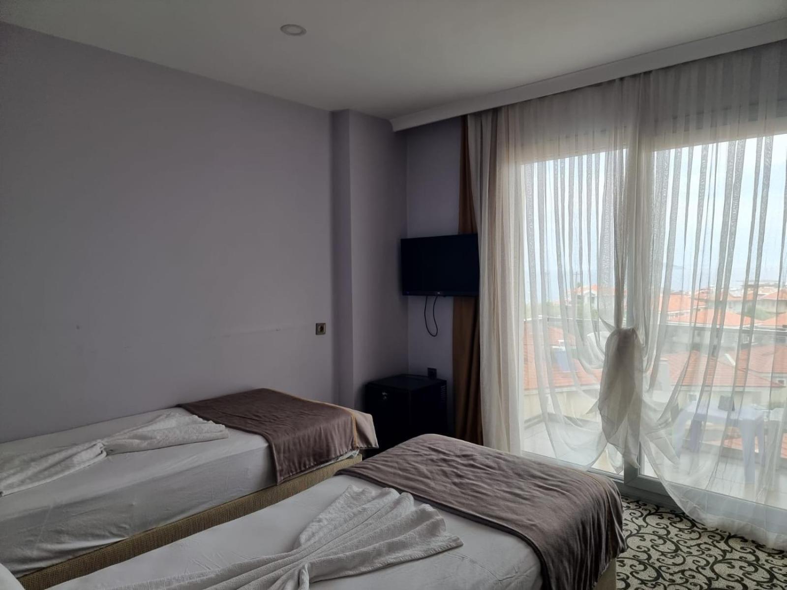 Elisa Hotel Ayvalı Exterior foto